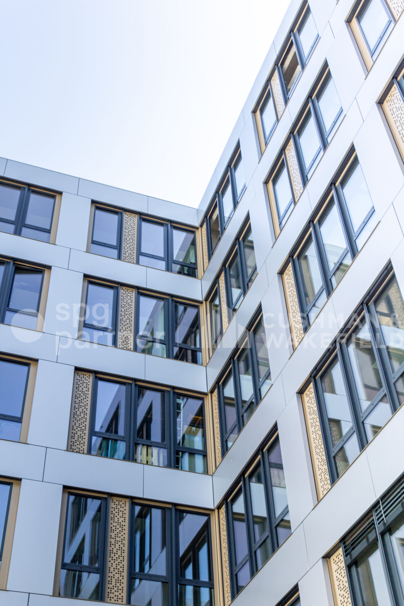 Atelier à louer – 1500 m² – LES CHARMILLES – Lyon 114 – Genève-Petit-Saconnex