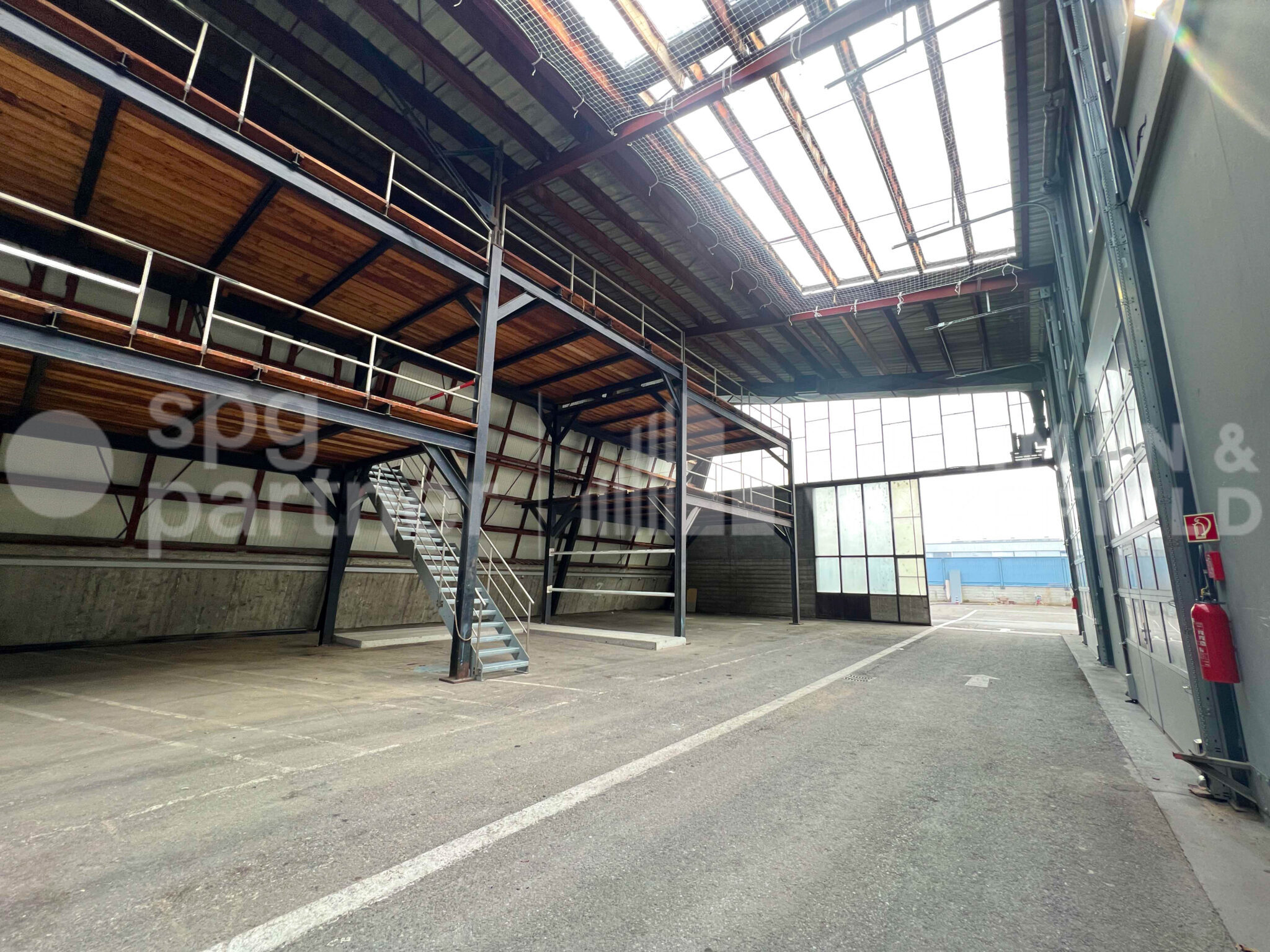 Atelier à louer – 2390 m² – PONT BUTIN – Grandes-Communes 6 – Lancy