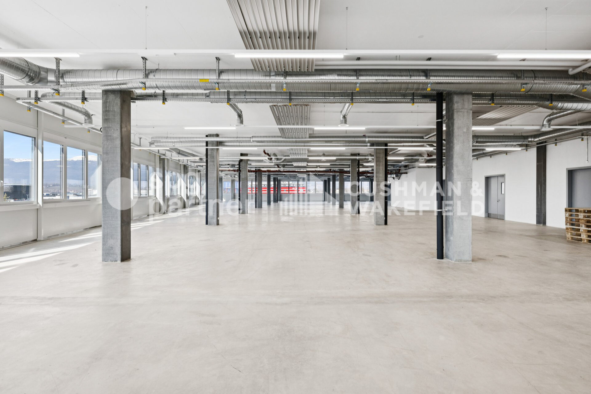 Atelier à louer – 500 m² – ZIMOGA – Emeraude 10 – Vernier