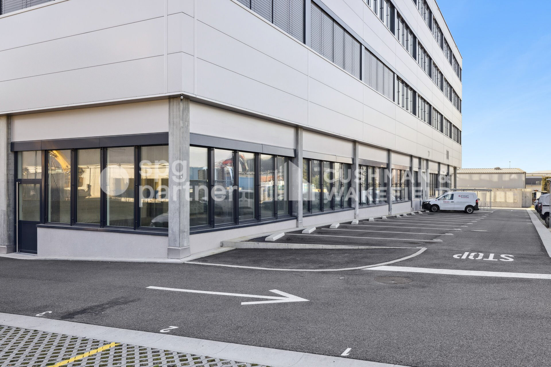 Atelier à louer – 650 m² – ZIMOGA – Emeraude 10 – Vernier