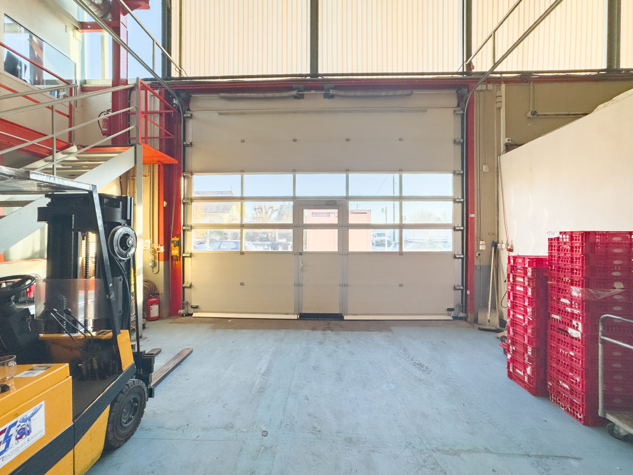 Atelier à louer – 650 m² – ZODIM – Cardinal-Journet 13 – Meyrin