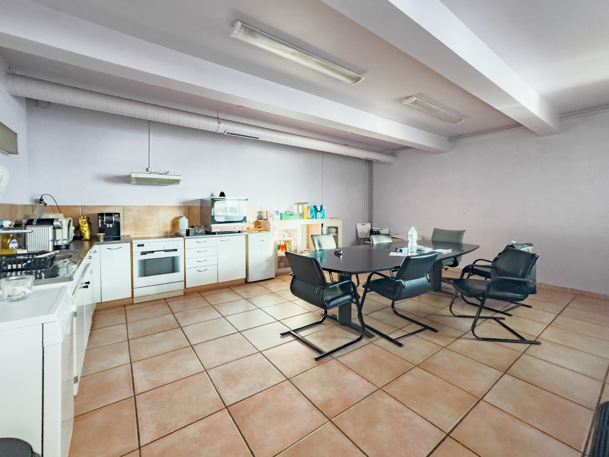 Atelier à louer – 650 m² – ZODIM – Cardinal-Journet 13 – Meyrin