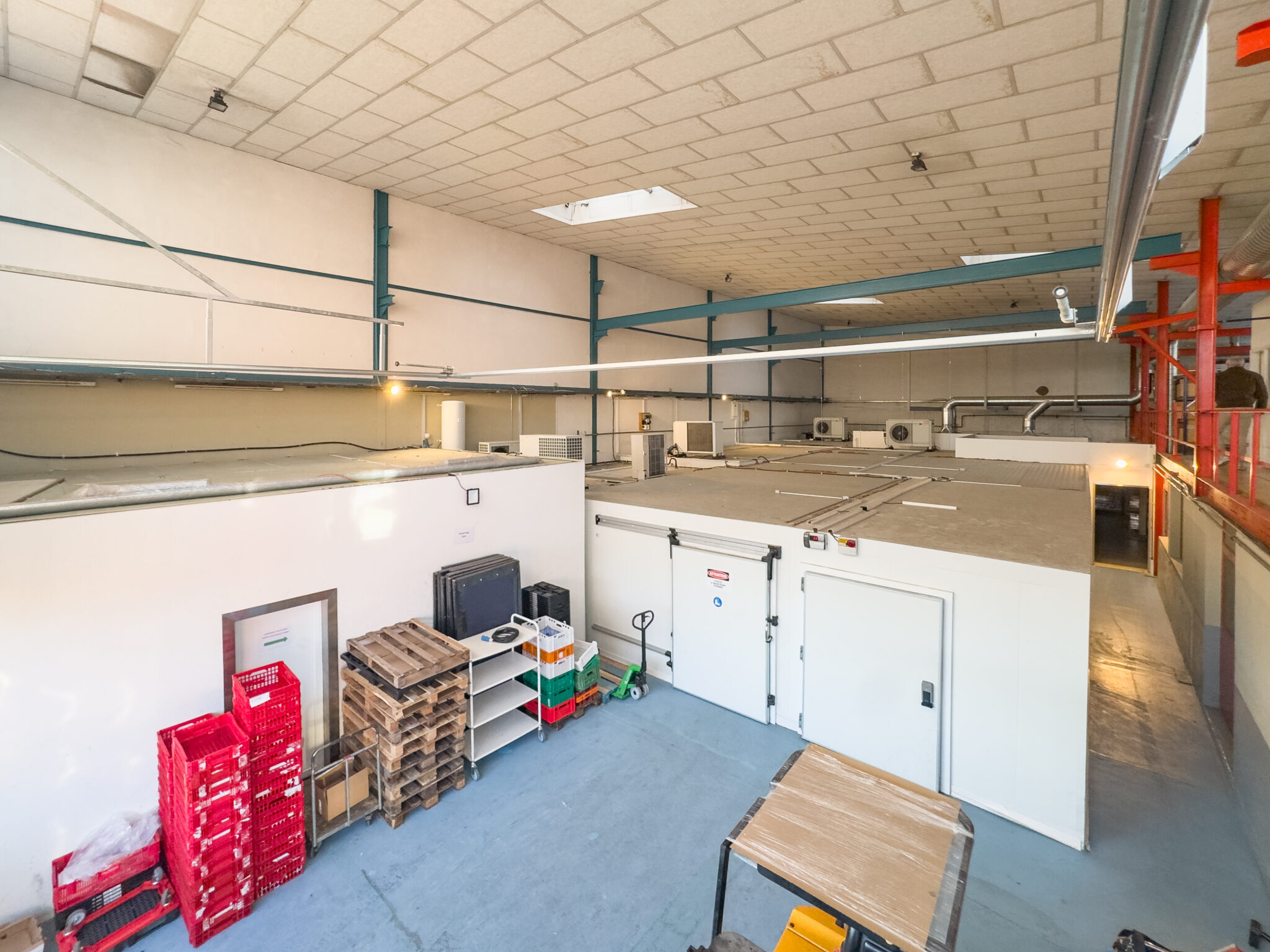 Atelier à louer – 650 m² – ZODIM – Cardinal-Journet 13 – Meyrin
